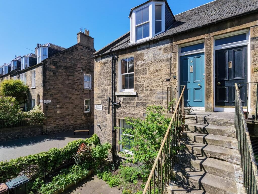 2 bedroom maisonette for sale in 9 Bright Terrace, Edinburgh, EH11