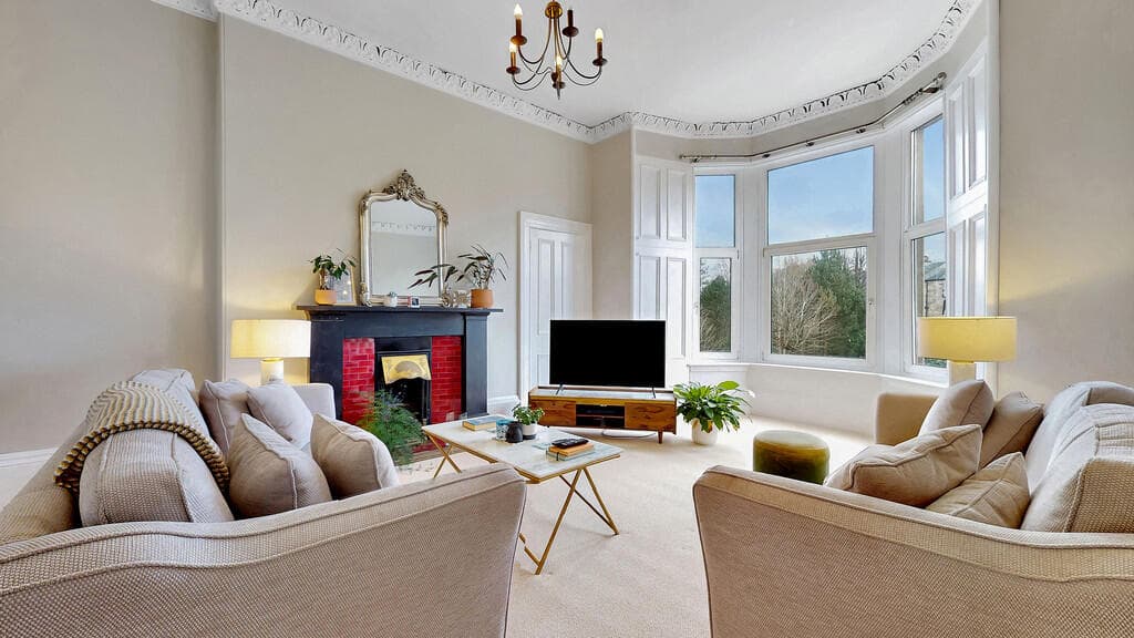 2 bedroom flat for sale in Hayburn Crescent, Partickhill, G11