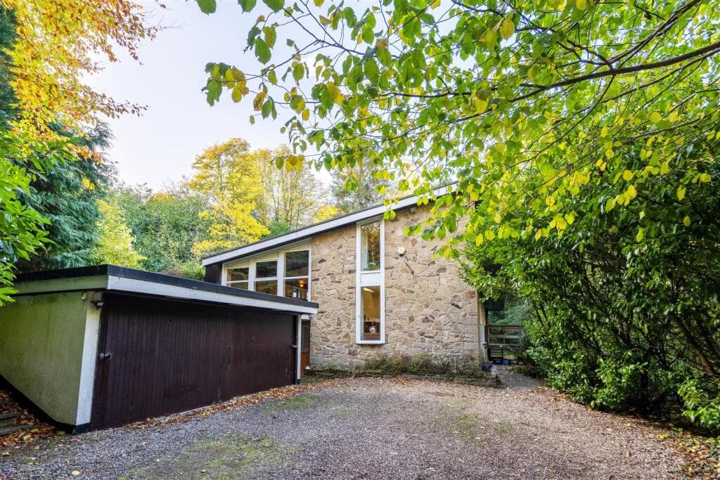 5 bedroom detached house for sale in Dipwood Road, Rowlands Gill, NE39