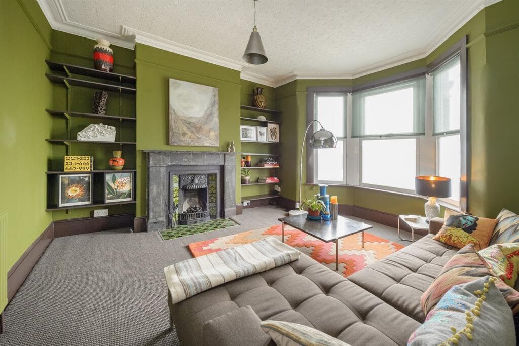 2 bedroom flat for sale in Pavilion Terrace, Wood Lane, London, W12