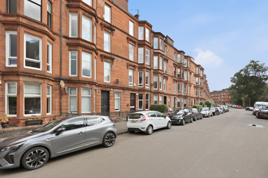 1 bedroom flat for sale in Flat 3/2, 35 Waverley Gardens, Shawlands, Glasgow, G41