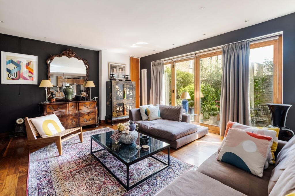 2 bedroom house for sale in Brooksby Street, London, N1