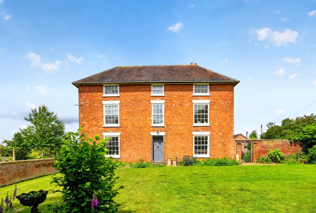 7 bedroom detached house for sale in Claybrooke Magna, Lutterworth, Leicestershire LE17 5AY, LE17