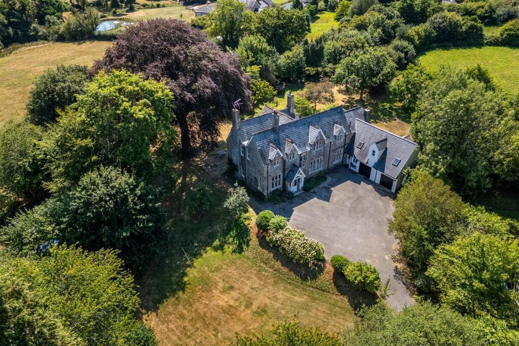 6 bedroom detached house for sale in Hooke, Beaminster, DT8