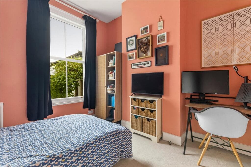 2 bedroom apartment for sale in Smallwood Road, London, SW17