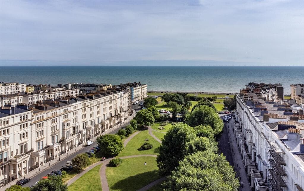 2 bedroom apartment for sale in Palmeira Square, Hove, BN3