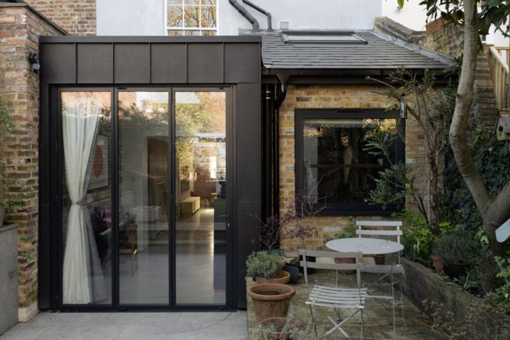 3 bedroom terraced house for sale in St. Pauls Road, Canonbury, London, N1