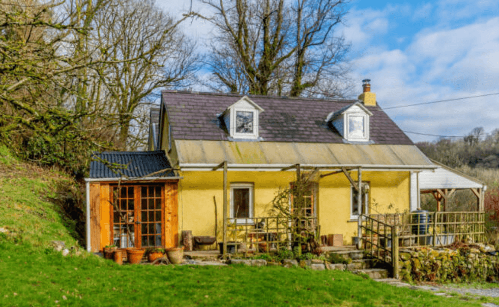 4 bedroom detached house for sale in Hafod Y Dail, Clynderwen, SA66