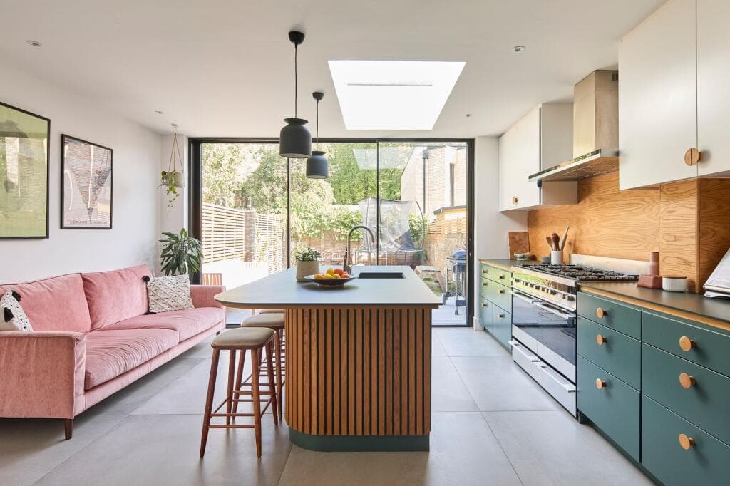 4 bedroom terraced house for sale in Upper Brockley Road, London, SE4