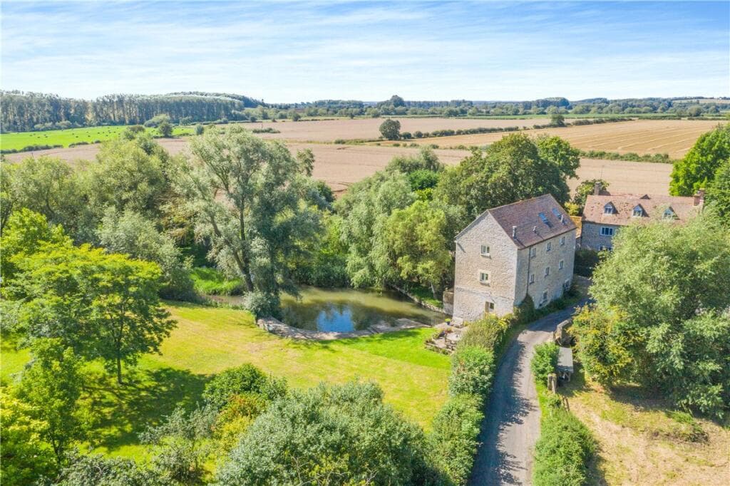 4 bedroom detached house for sale in Cuddesdon, Oxford, Oxfordshire, OX44