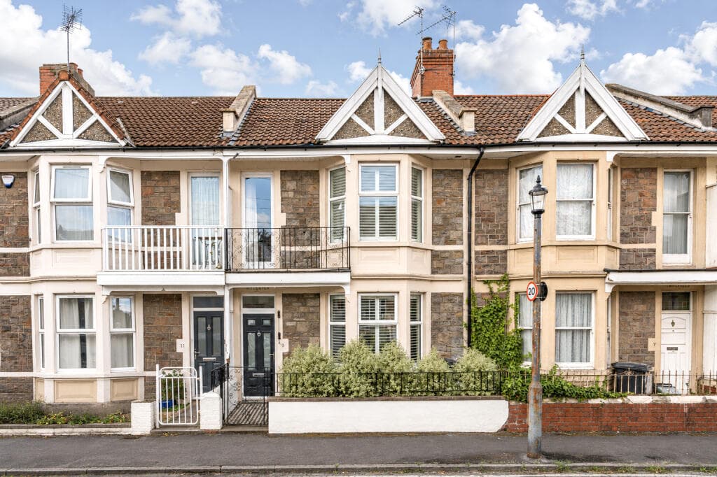 3 bedroom terraced house for sale in Severn Road, Shirehampton, Bristol, BS11