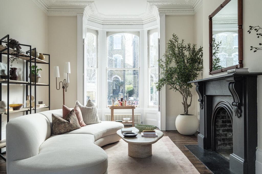 6 bedroom semi-detached house for sale in Highbury Hill, London, N5