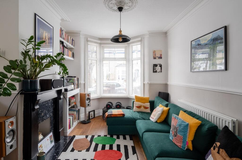 2 bedroom terraced house for sale in Kingsdown Road, Leytonstone, London, E11