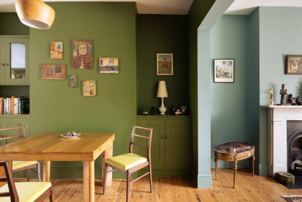 4 bedroom terraced house for sale in Horton Road, London Fields, London, E8