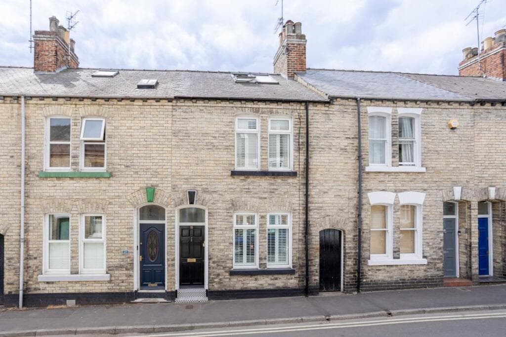 3 bedroom terraced house for sale in Moss Street, York, YO23