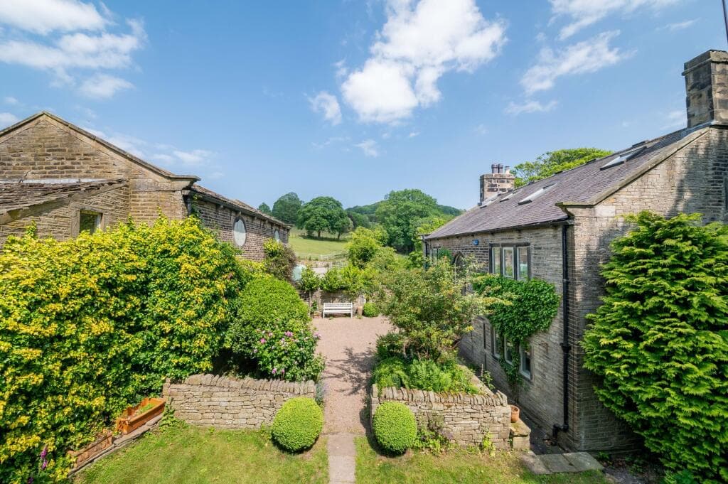 6 bedroom detached house for sale in Ivy Bank Farmhouse & Barn, Sheffield Road, Jackson Bridge, HD9