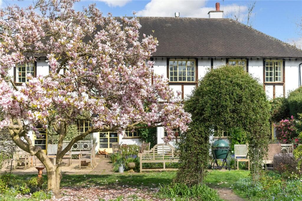 5 bedroom detached house for sale in Keswick Road, London, SW15