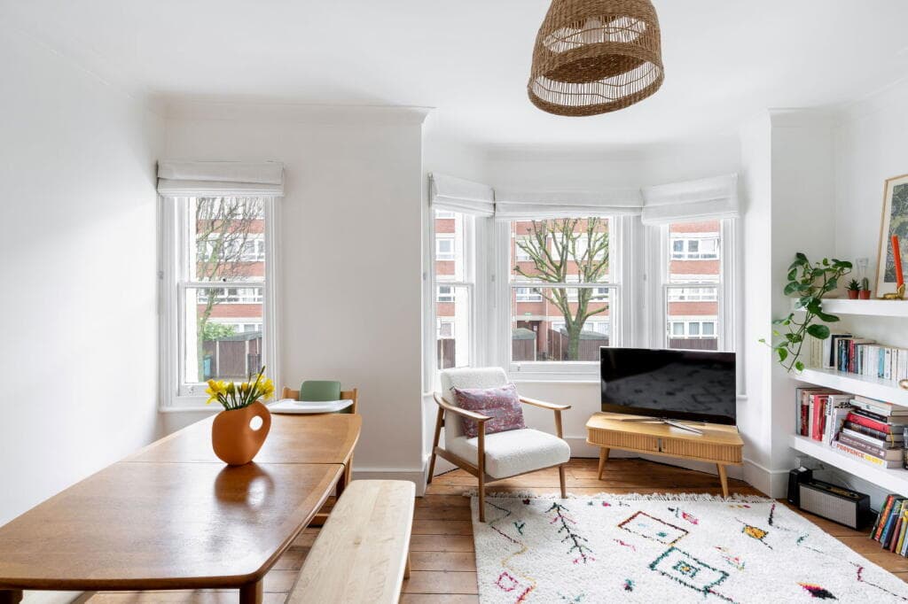 1 bedroom flat for sale in Shuttleworth Road, SW11