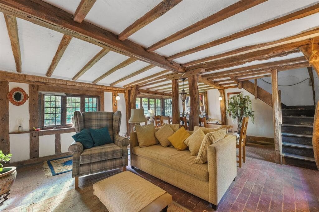 2 bedroom detached house for sale in Keers Green, Nr Great Dunmow, Essex, CM6