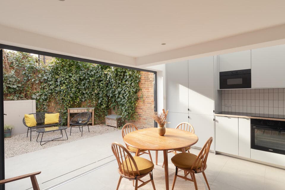 2 bedroom flat for sale in Rommany Road, West Norwood, SE27