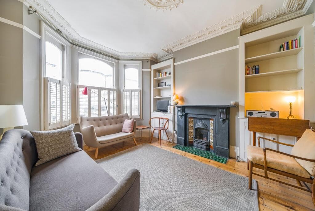 3 bedroom house for sale in Corrance Road, London, SW2
